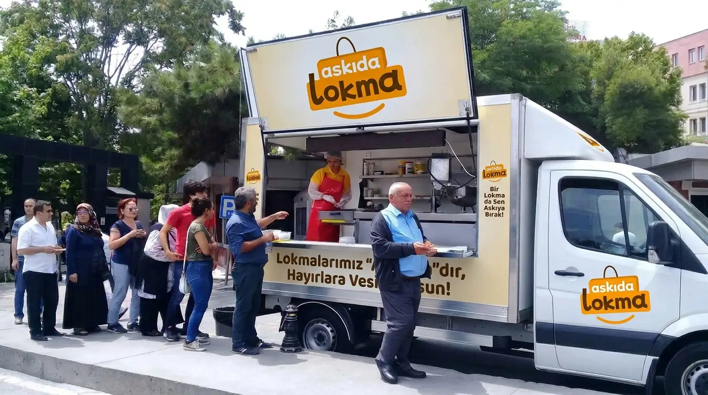 Askida lokma, hayır lokması dağıtımı