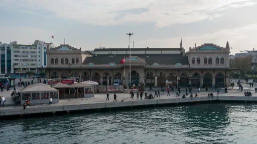 Askida lokma kadikoy meydan, hayır lokması dağıtımı